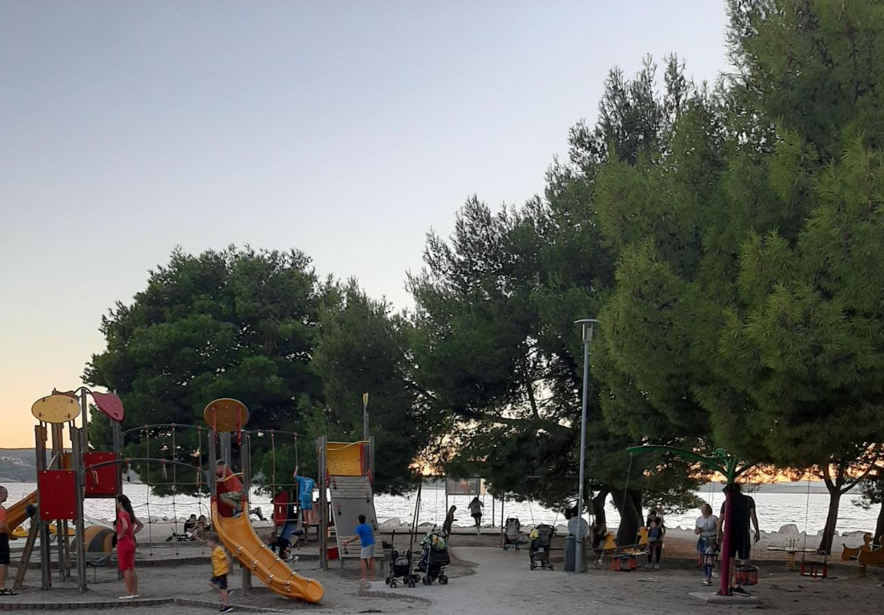 App Borna Daire Crikvenica Dış mekan fotoğraf