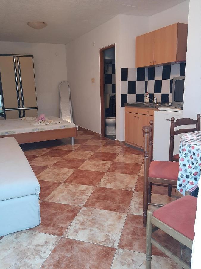 App Borna Daire Crikvenica Dış mekan fotoğraf